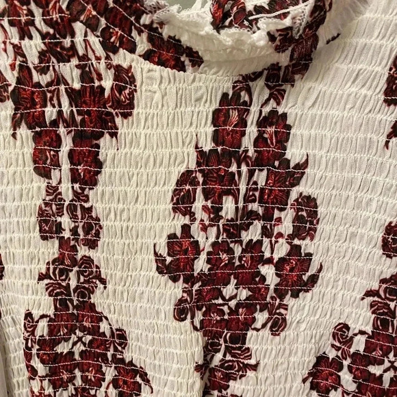Xhilaration target white red floral smocked top tunic boho ruffle neck medium - Picture 11 of 12